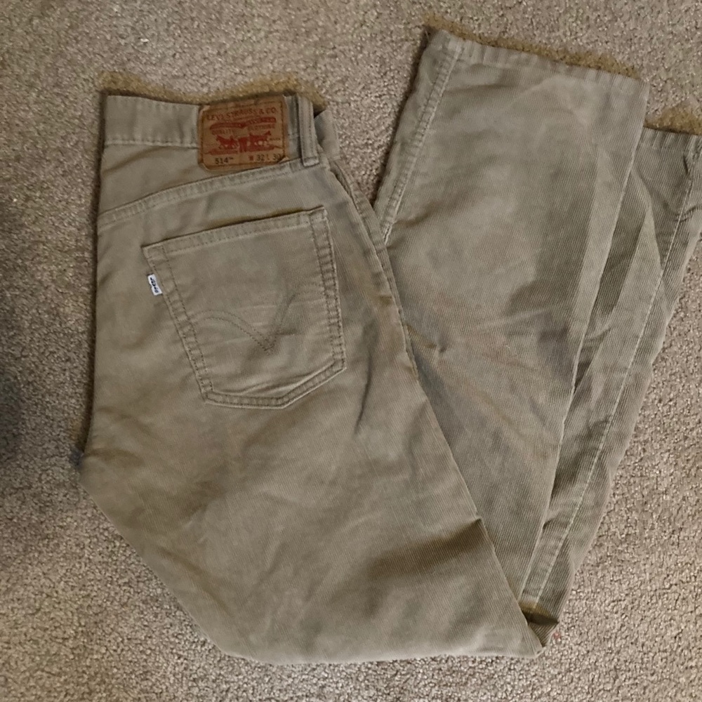 Beige corduroy, Levi’s jeans